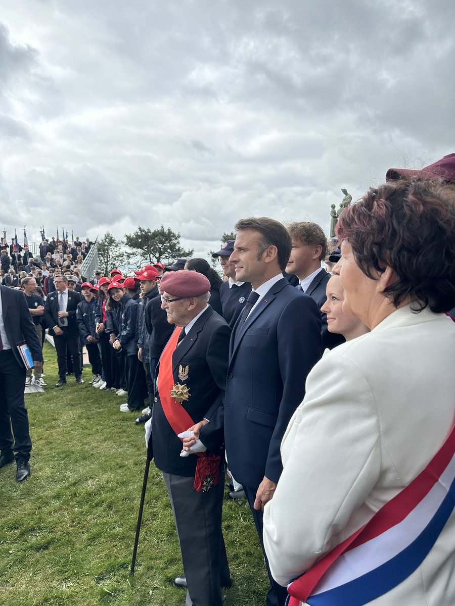 Emmanuel Ethis tweet media