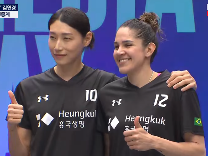 외국인 선수들 흥국생명 써있는거 입고있으니까 그냥 다음시즌 흥국에서 뛰어주세요