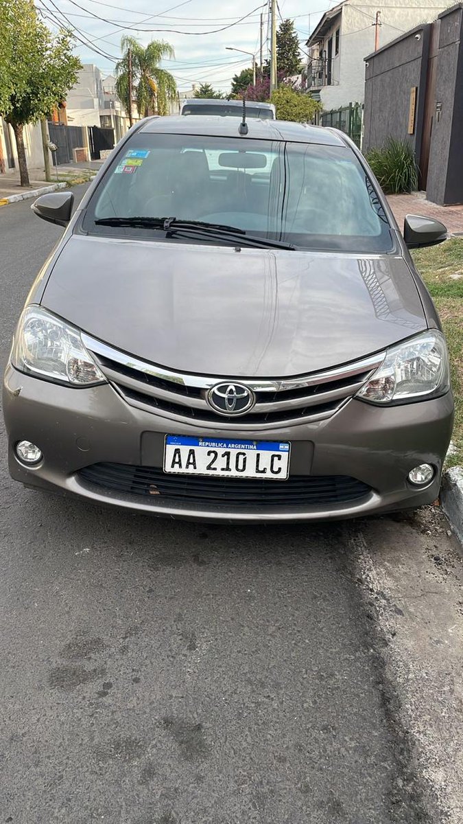 Ariel_Lobru's tweet photo. ROBADO ANOCHE 06/06 20hs
Zona Ramos Mejia, Lamadrid al 100.
2 ladrones armados apuntaron a un amigo q venia con su hijo y sobrina, menores de 10 
Ramos zona liberada
@C5N @cronica @todonoticias @canal26noticias @Kicillofok @FerEspinozaOK 
#inseguridad #RamosMejía #lamatanza # https://t.co/zpRNGRJU6o