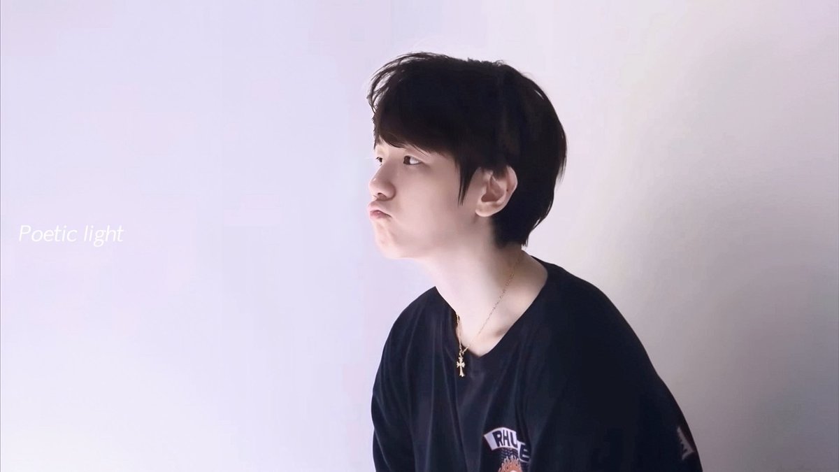 Poeticslight's tweet photo. #백현  🥹@B_hundred_Hyun 
#BAEKHYUN https://t.co/1rDsmel5RE