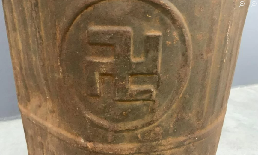 EdisonHuttner's tweet photo. Pesquisa realizada em Porto Alegre procura determinar se peça com suástica esteve na Segunda Guerra Mundial
Ver aqui: https://t.co/zmGtjhIDvd
#EdisonHüttner @EdisonHuttner #Suástica #Suásticanazista #SantoCristo #Tonel https://t.co/xp2XaSMCbx