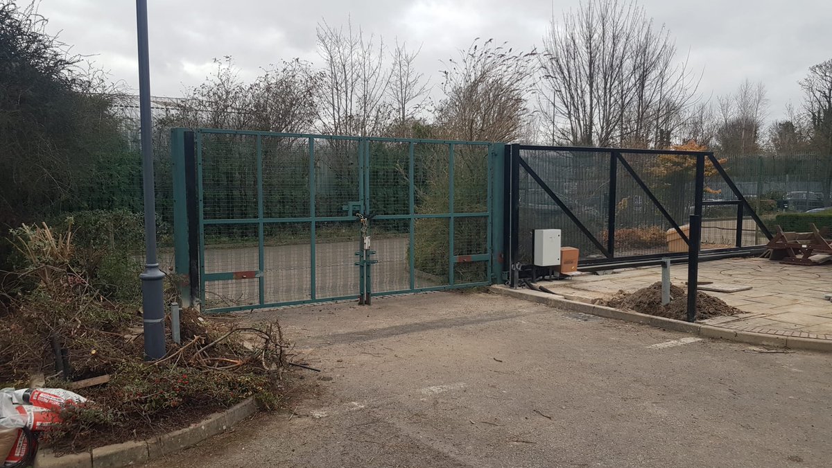 scssecure's tweet image. #fridayfun spot the bell box! Any takers of where this is? Keeping the local residents properties protected #berkshire #wokingham #staysafe