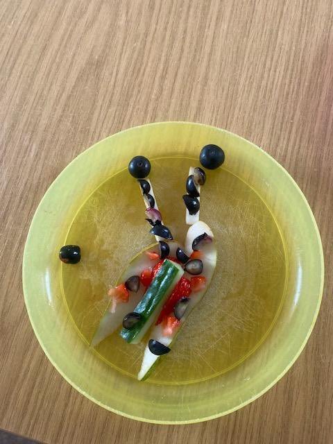 🐛🕷️Primary 1 enjoyed their trip to the Hirsel where they learned about minibeasts and plants. They tasted new fruit and vegetables after making them into different creatures. Thank you to all the parents that supported this trip. 🌱🫛