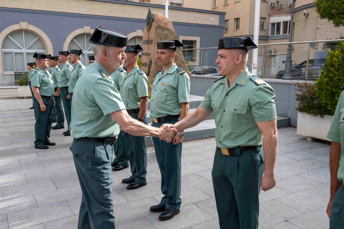 guardiacivil's tweet photo. Los guardias civiles que formarán parte del dispositivo especial de apoyo a seguridad de la @EURO2024 viajan a #Alemania para realizar un periodo de ambientación con la #Bundespolizei. https://t.co/7c7n21KsKe