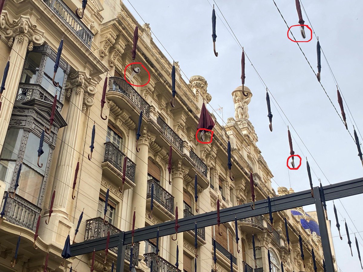 Fr4n3nd3r's tweet photo. @Selopezmanuel no seas cutre. Dile a uno de tus 15 asesores que se coja una escalera y le quite los profilácticos a los paraguas, que te va a quedar obsceno el acto electoral 'en cubierto' que te has montado a costa de una Asociación y del @AytoAlbacete https://t.co/ESwim2lIxp