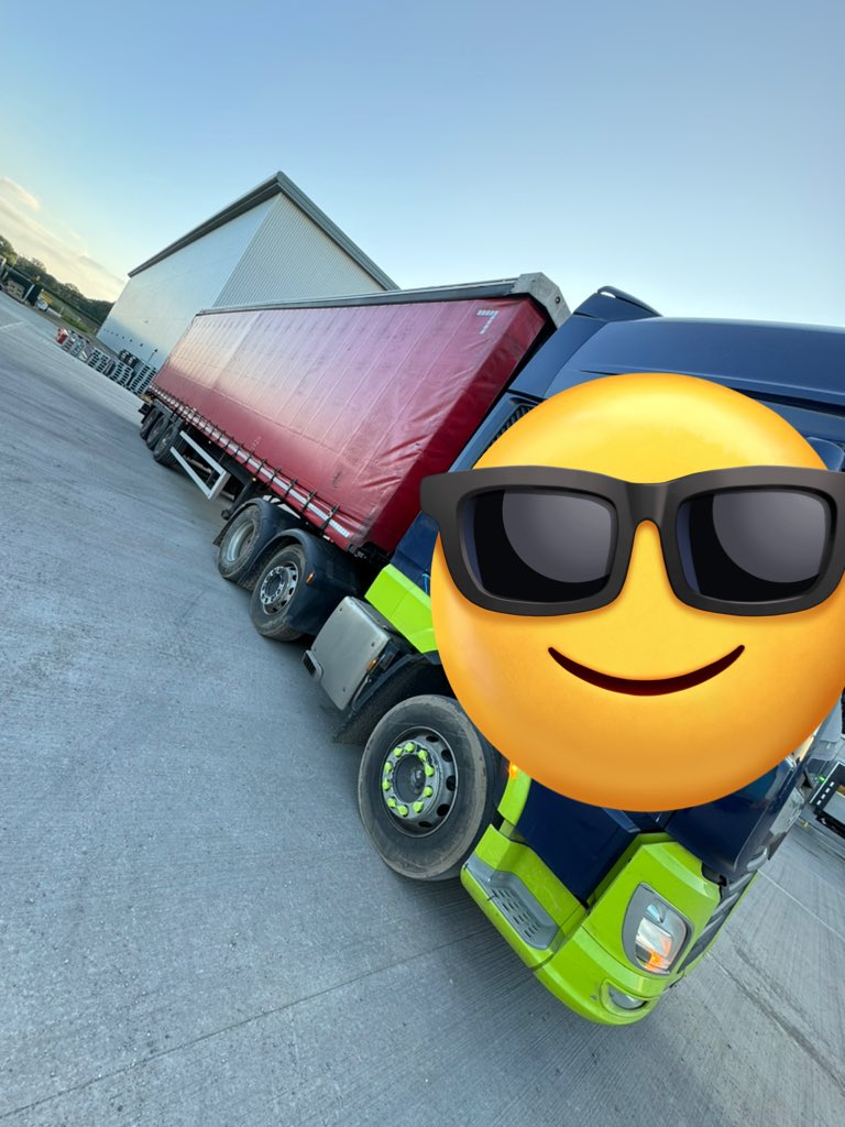 ScorpionDetail1's tweet photo. I wanna have a clean truck.. Am I ocd, actually don’t answer that.. I have a car detailing business too. Let me loose with some cleaners.. 👍🏻 #class1 #poshtrucker #industychanging #workhardplayhard https://t.co/OFWfksVm6n