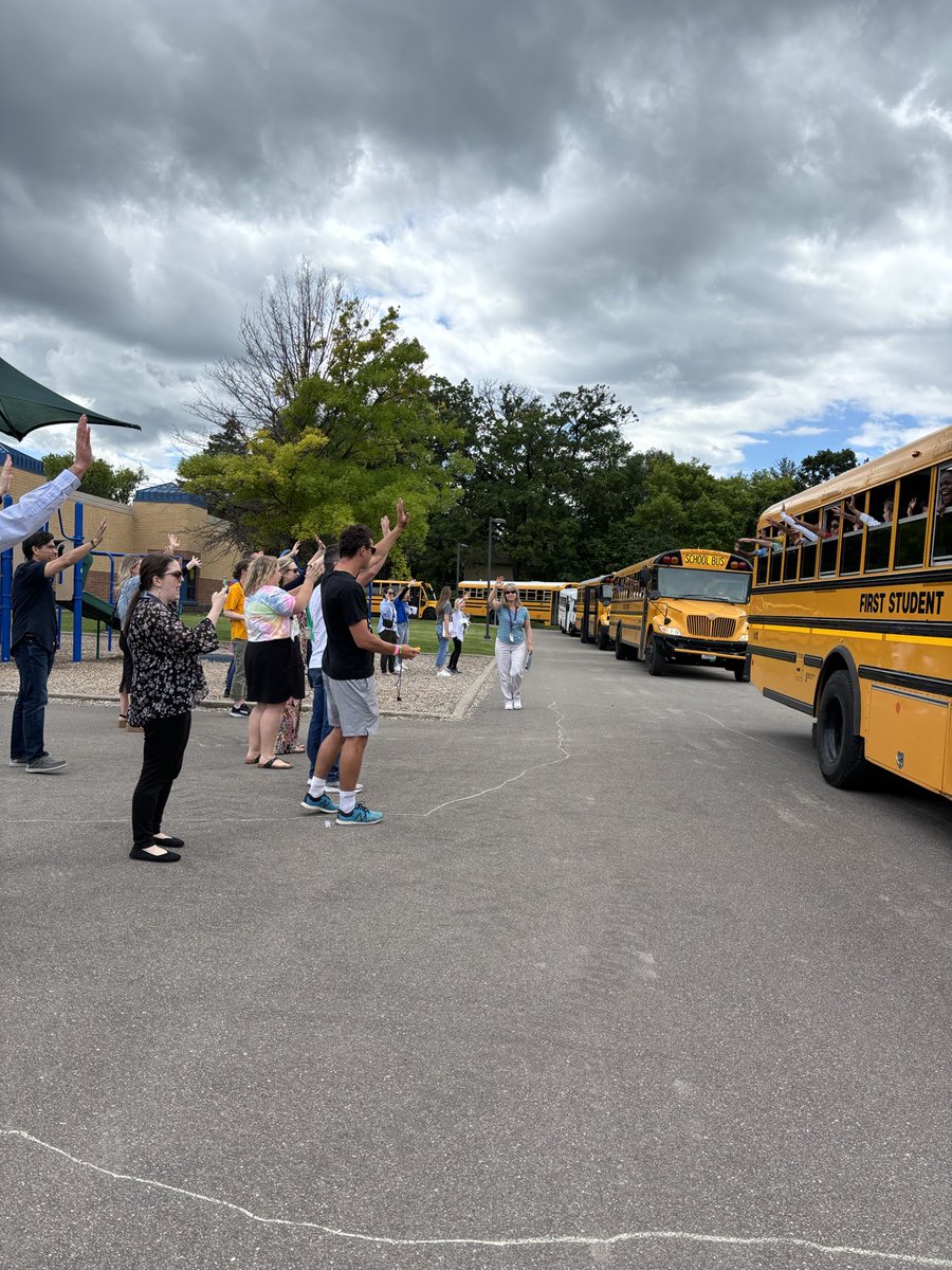 KimberlyLaneWPS's tweet photo. Congratulations on another fantastic year, Coyotes! #KLRocks #WayToGo https://t.co/wOa4w8Eh1a