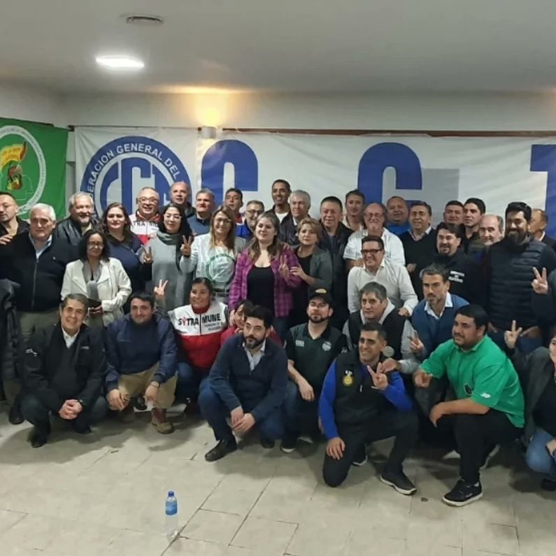 Hoy se realizó en Neuquén el primer encuentro para avanzar en la normalización de la delegación regional, presentes 35 organizaciones y 2 que enviaron su aval. Nuevamente una inmensa mayoría acompaña a la CGTRA en su formación federal.