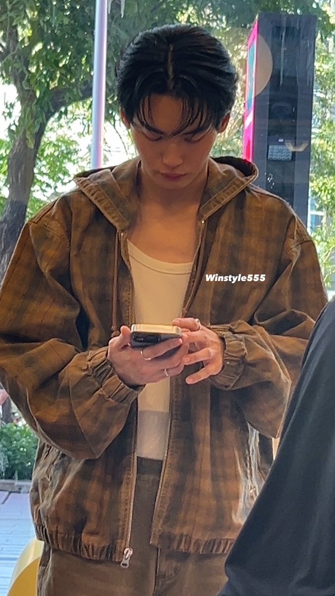 เทิร์นเป็นพี่วิน ~ tweet media