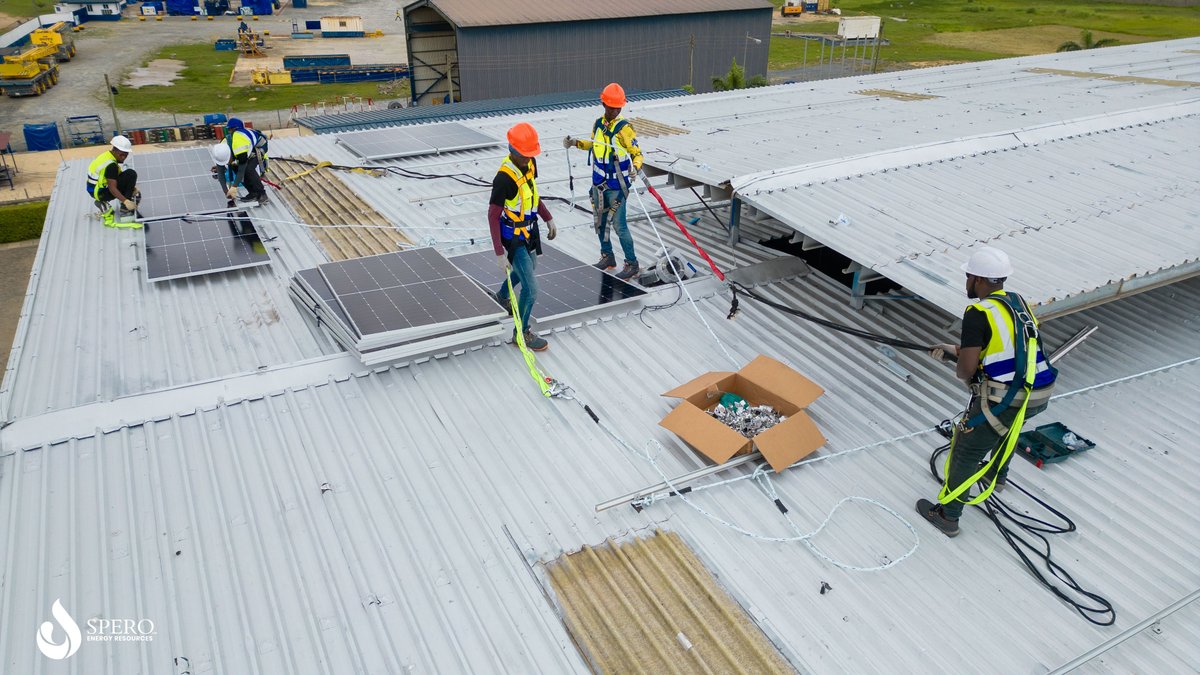 Speroenergy's tweet photo. At @spero_energyresources , accuracy is our top priority during every solar installation. Trust our expert team to deliver flawless installations, bringing you efficient and sustainable energy solutions.

#solarinstallation
#precision
#accuracy
#renewableenergy https://t.co/MUqzdgBHXo
