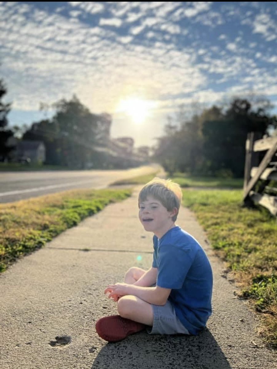 daly_brooke's tweet photo. Last #FinnFriday ☘️of the school year! Make it a great one! @WeHartford @ParkRoad_WeHa @WestHartfordFD @WHPublicWorks @WestHartfordPD @WestHartfordMag @FriendsOfFeeney https://t.co/5A2X3bRuR3