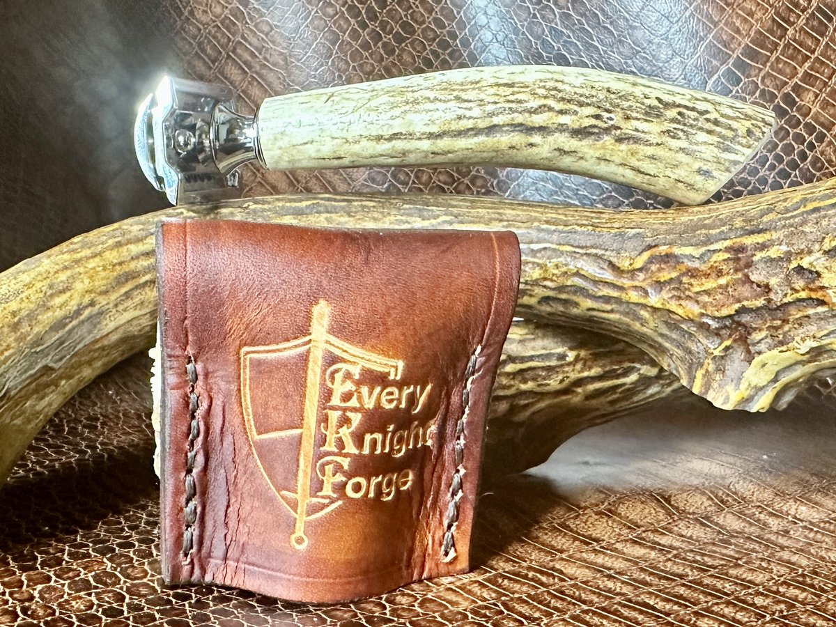 EKForgeLLC's tweet photo. This beautiful stag razor is on its way to Alyssia in TX. Hope it provides shaving service and enjoyment for years to come! #WetShaving #Shaving #Shave #SOTD #Lather #MenGift #WetShaveClub #Barber #Antler #Hiking #Hunting #Camping #Fishing #HandMade #ShavingSoap #Barbershop https://t.co/KybN9oHeVY