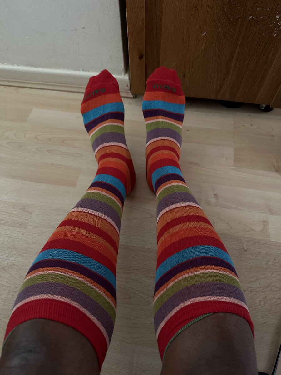 omapemby73's tweet photo. #Socks4Docs today! Let’s break the stigma surrounding mental health issues among doctors and healthcare staff in general. https://t.co/F15MhdZUsR