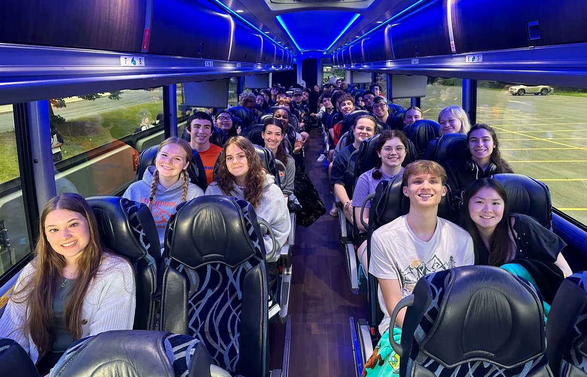 BrettRWoodcock's tweet photo. And they’re off! 185 students are headed to Hershey Park for the Senior Trip this morning. #ThisisLiverpool https://t.co/TheciqM9Os
