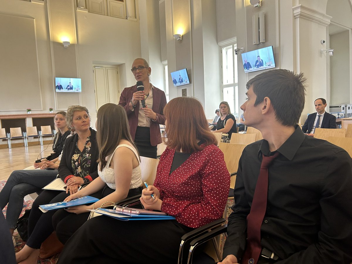 oleinik_yulia's tweet photo. #CESTY Young people share powerful stories of how they overcome challenges in displacement to pursue their professional aspirations and continue developing their potential and contribute to society. Grateful to @mpsvcz for cooperation on #CESTY initiative to support youth in their transition to quality employment.