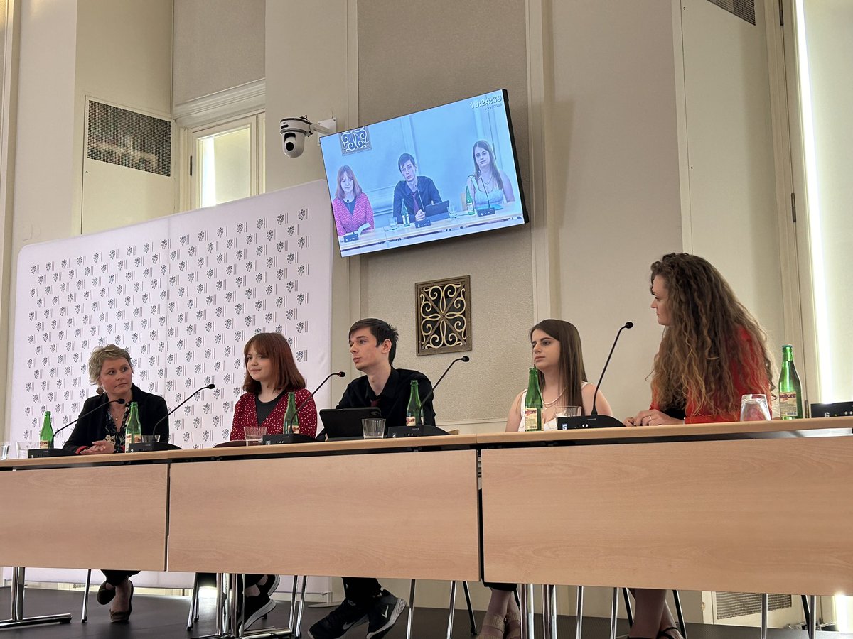 oleinik_yulia's tweet photo. #CESTY Young people share powerful stories of how they overcome challenges in displacement to pursue their professional aspirations and continue developing their potential and contribute to society. Grateful to @mpsvcz for cooperation on #CESTY initiative to support youth in their transition to quality employment.