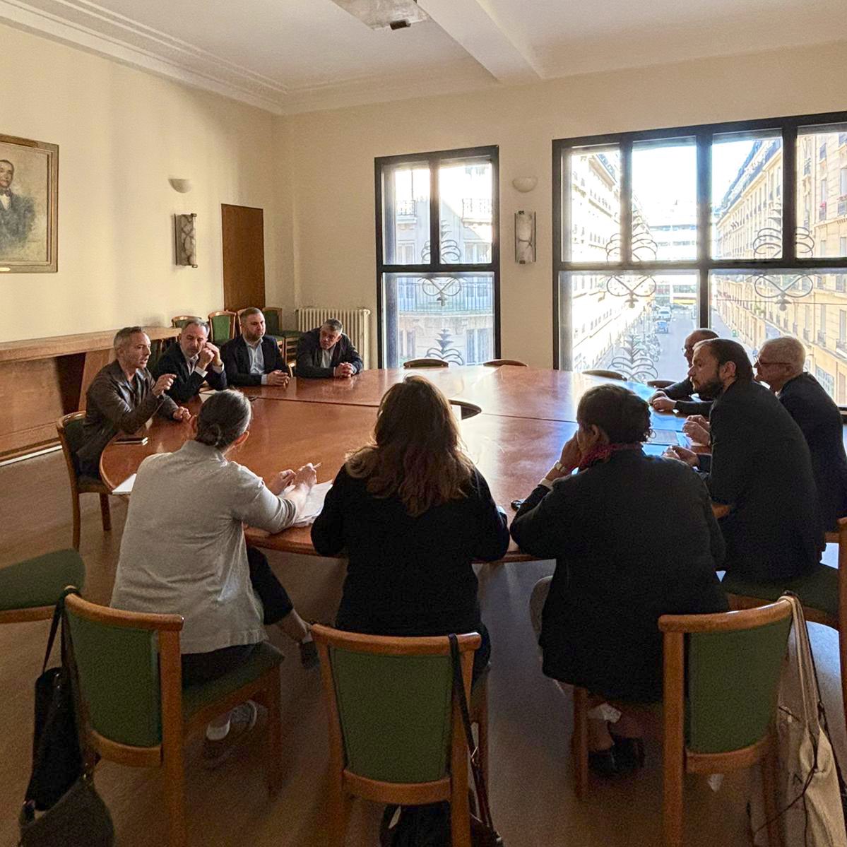 IanBrossat's tweet photo. Soutien aux personnels et parents d’élèves du lycée d’hôtellerie et restauration Jean-Drouant (Paris 17e). 

Établissement d’excellence, reconnu dans le monde entier, il est en passe d’être dépecé par @vpecresse et la région Île-de-France. https://t.co/zIaJQ3hEyV