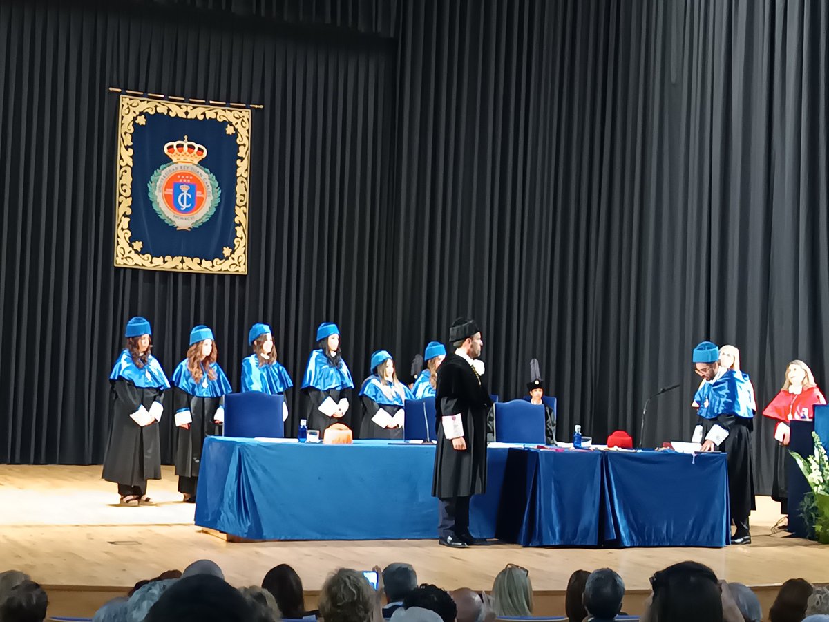 En el Solemne Acto de Investidura de Doctores de la <a href="/urjc/">URJC</a> acompañando a unos cuantos #biodiversos presentes ¡¡Orgullosísimos de todos vosotros!!
<a href="/doctoradoURJC/">doctoradoURJC</a> <a href="/URJCcientifica/">URJCcientifica</a> <a href="/ESCET_URJC/">ESCET (URJC)</a>