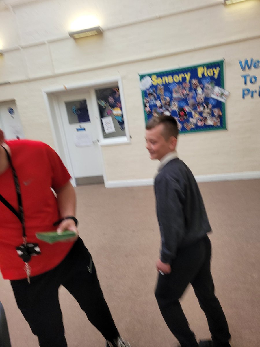 Class 2 <a href="/IWBSFalkirk/">Inclusion&Wellbeing</a> love some active learning so they asked if Mr Hudson could hide their phonics words around the atrium and 'race to read'. What an excellent way to learn their sounds and get some movement in! Well done B and N! #article12 #righttobeheard #iwbsrrsa #uncrc