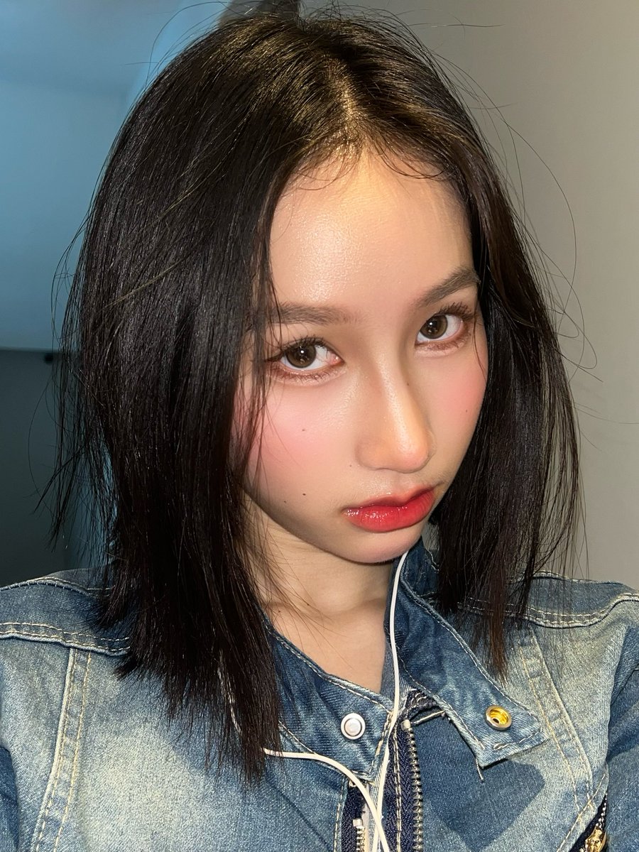 ggracedaytwit's tweet photo. 🖤💅🏻 https://t.co/Kq8BLU0Mpg