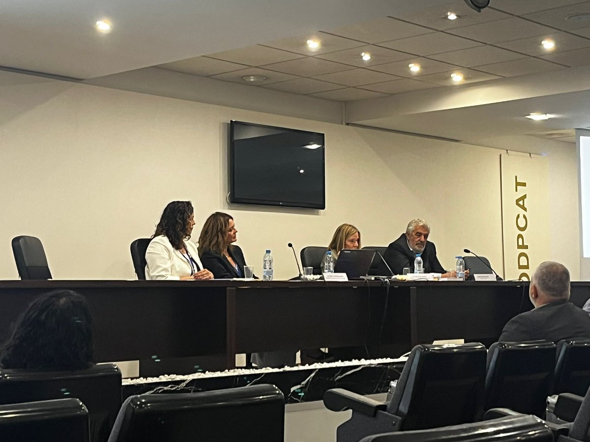 Answer Detectives tweet media