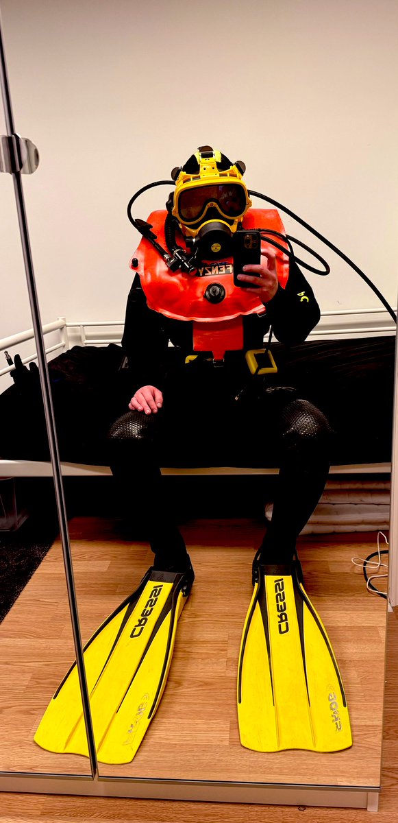 UwWuffy's tweet photo. Ready to head out and scare the fishies 😜 Really digging this setup 😏 https://t.co/2LXPl0a9HT