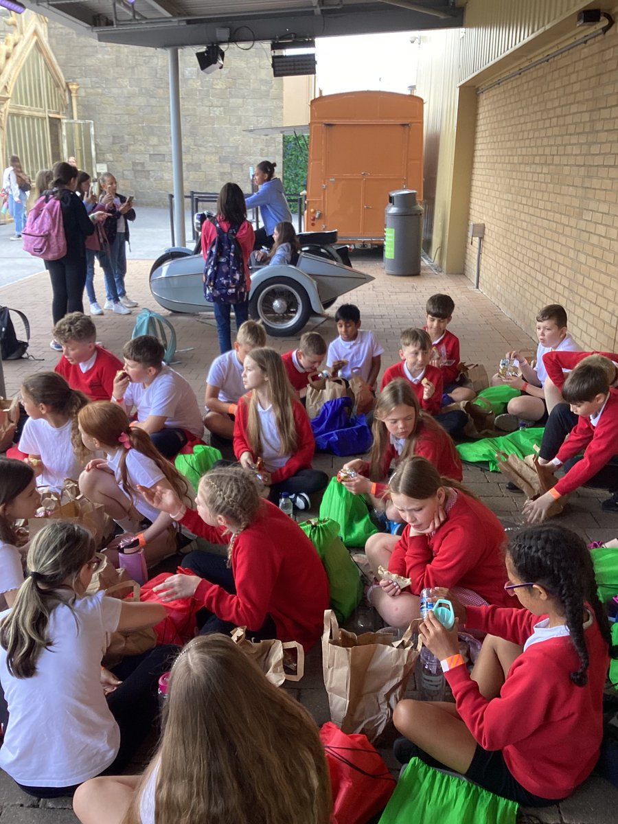 Littletown School tweet media