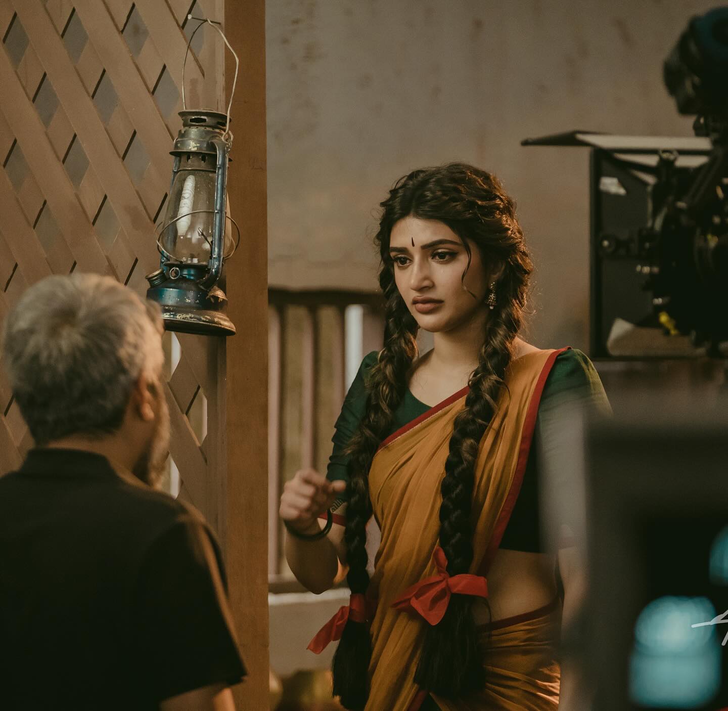 GPd4B5UbkAIzazC?format=jpg&name=large