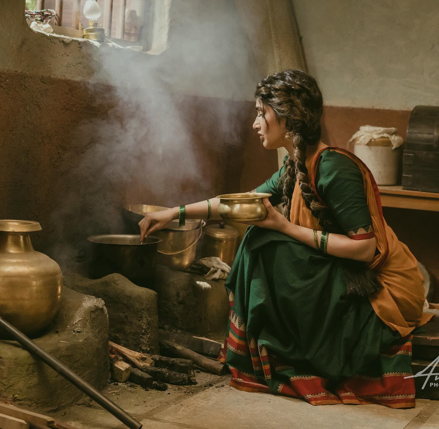 GPd4CB4aIAAOLBD?format=jpg&name=large