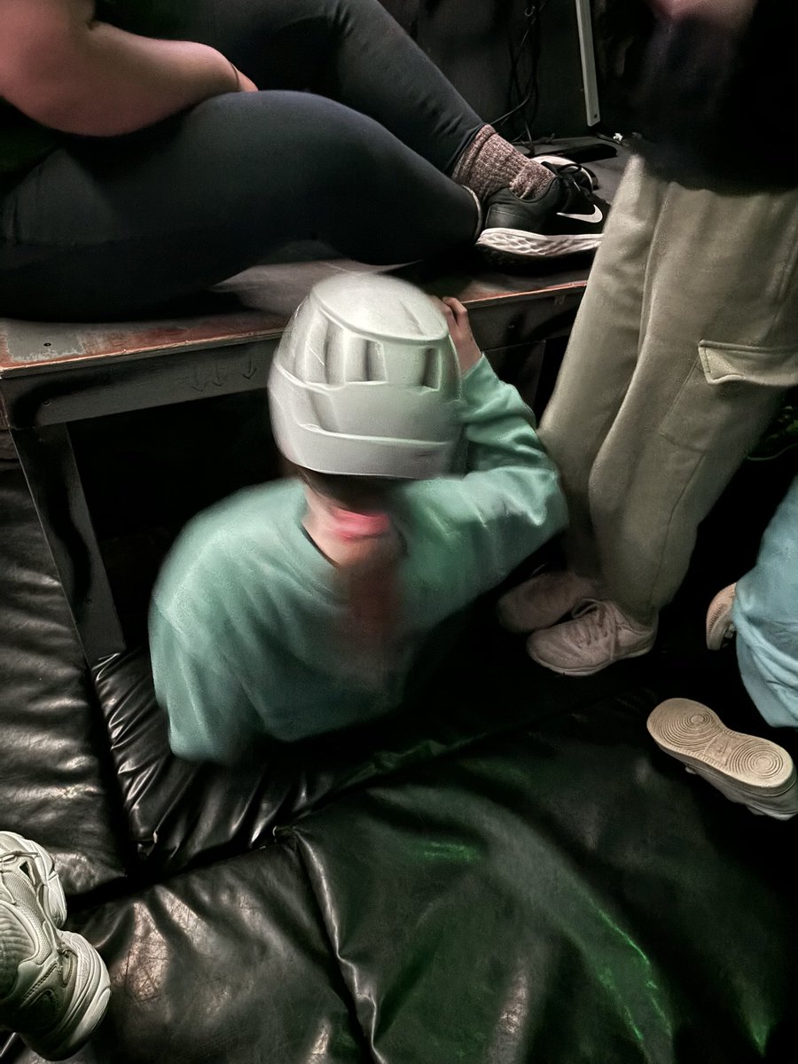 sbps_foxes's tweet photo. Stream team’s final activity of the trip is caving.🤩 https://t.co/YIW8bSEodH