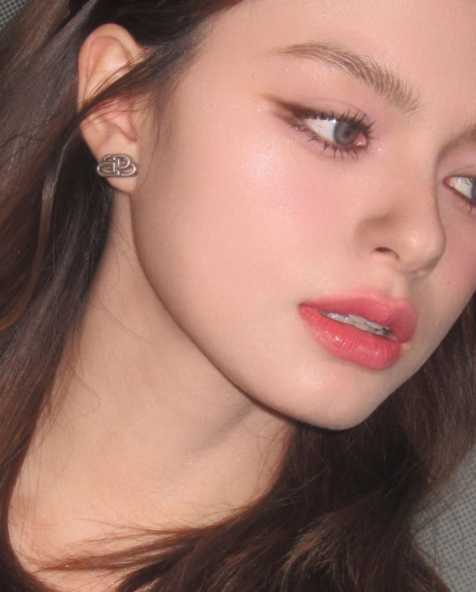 prettiest of angels 🩷

#beckysangels