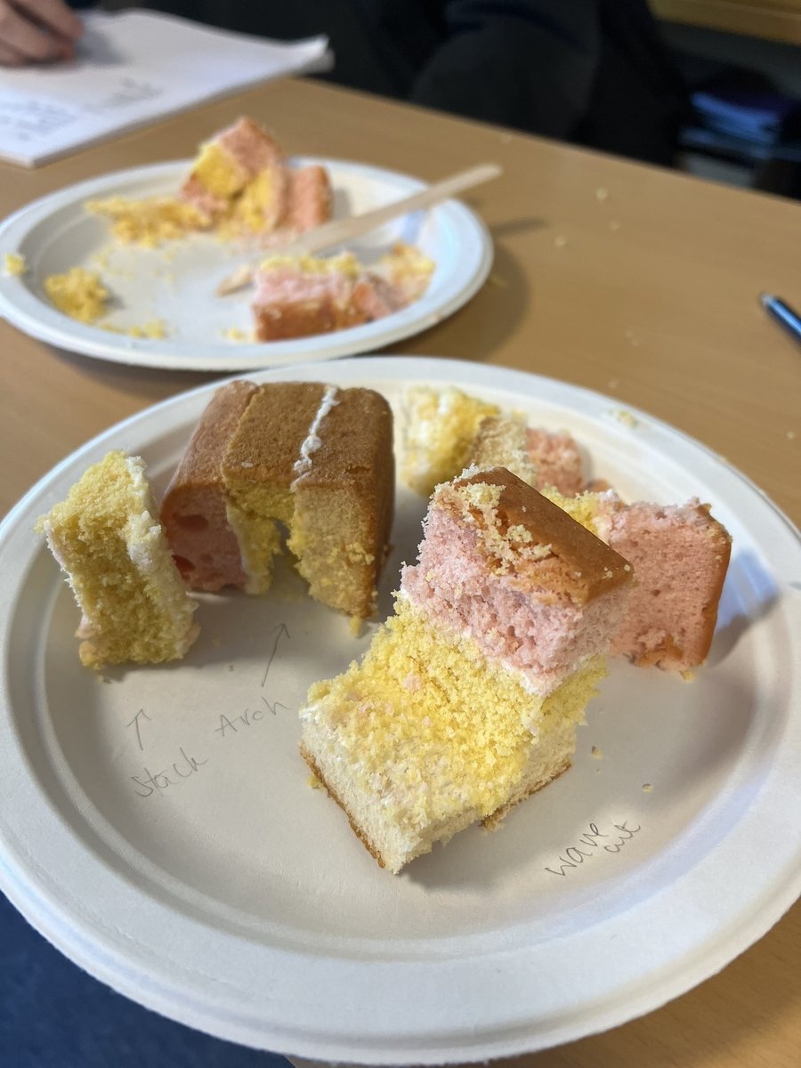 RosshallGeo's tweet photo. Formation of coastal features with Higher geographers today using ‘edible materials’ 🌊🍰 @Rosshallmods @RosshallAcademy https://t.co/RaTjsUO1od