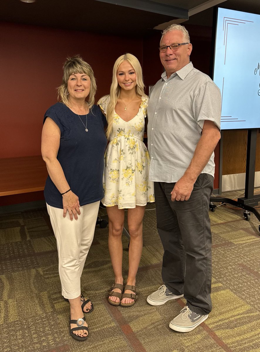 Lori Orologio tweet media