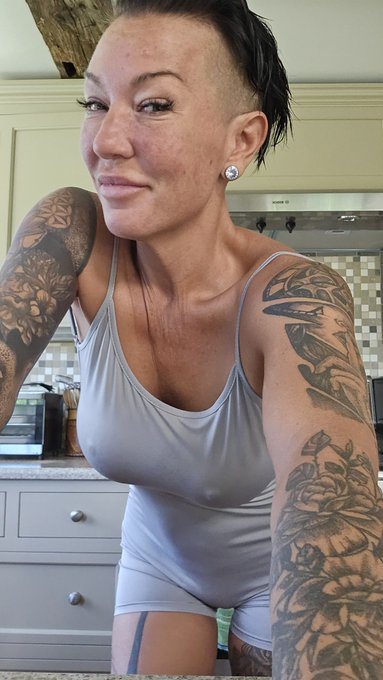 #onlyfans https://t.co/FvAa3rhPpW<a href="/tag/onlyfans"class="tags">#onlyfans</a>