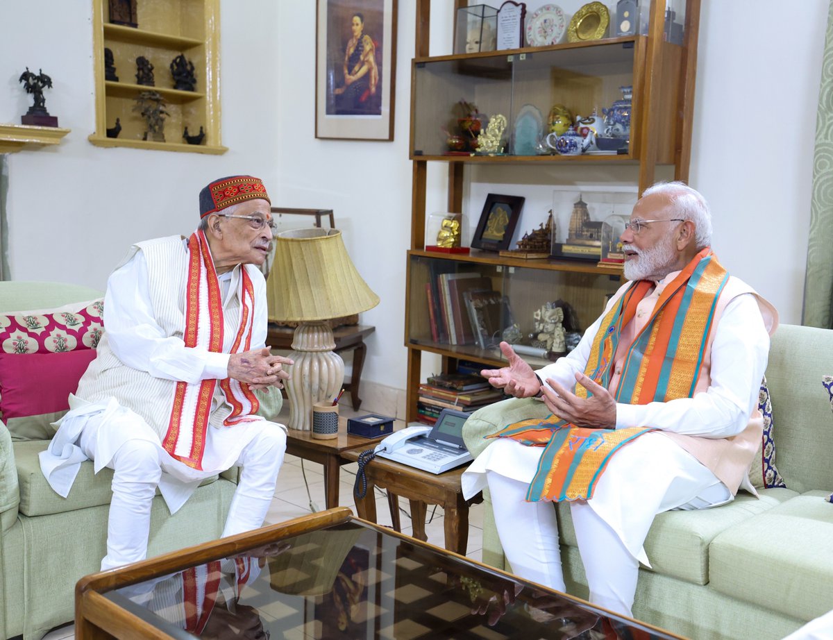 narendramodi's tweet image. Called on Dr. Murli Manohar Joshi Ji. I have learnt so much from him when I was working in the Party organisation. He is greatly respected across India for his wisdom and knowledge.