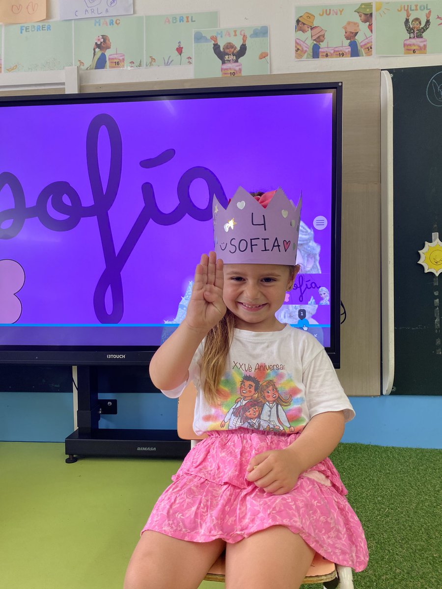 MdcCarla's tweet photo. Per molts anys Sofía preciosa🩷 feliços 4 anyets! Els camaleons t’estimem molt!!!😍 @escolamdcprat https://t.co/2szo1jhd9V