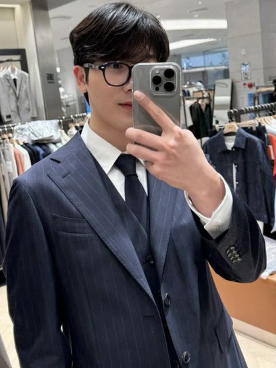 근데지금이게미리보기라는거잖아
내일식장에서나올사진개큰기대해도되는거ㅈ