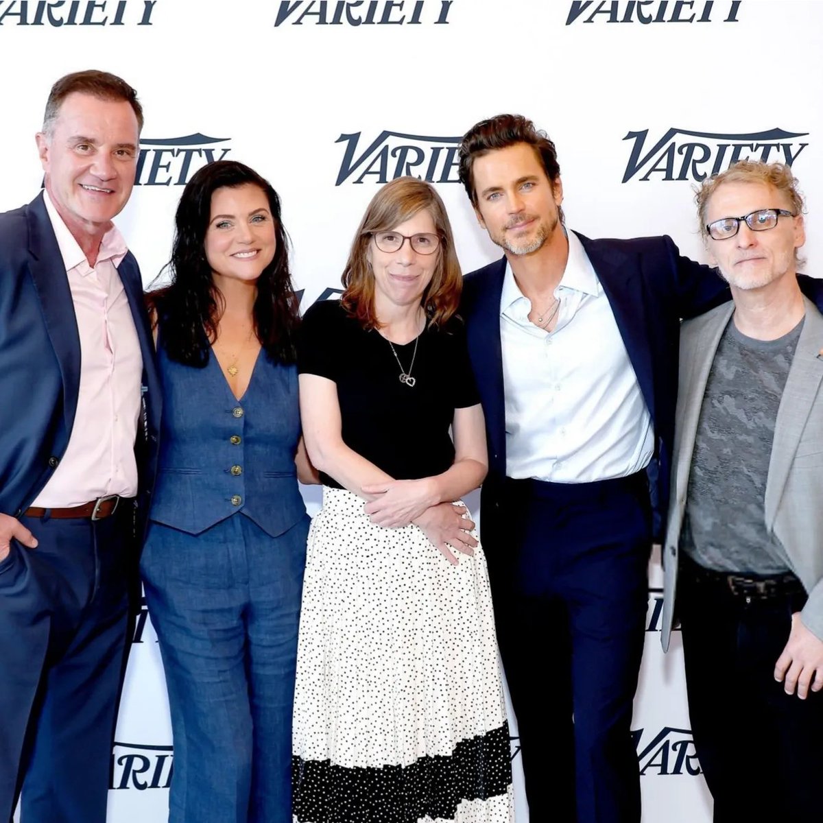 WCClosureTV's tweet photo. The chemistry between these wonderful people is definitely still there! We can't wait to see what you come up with - just hoping that it'll be available worldwide 😁 @MattBomer @TimDeKay @TiffaniThiessen @jeffeastin #WhiteCollar #CollarsUnited https://t.co/1lbmMgCU4m