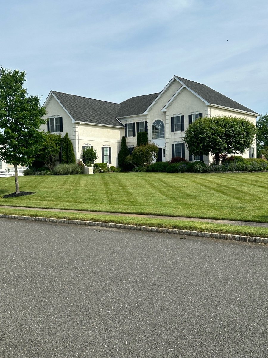 DKobstad's tweet photo. Open House Saturday &amp; Sunday 12PM-2PM
9 Courtney Court, Freehold, NJ  07728
5 Bedroom 4 1/2 Bath  with 4464 sq ft
Offered for: $1,249,999 https://t.co/tVoXjg3iSj