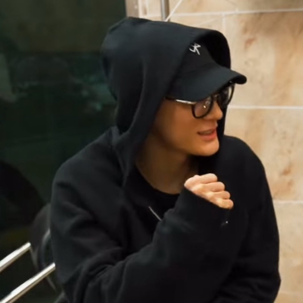 제노의 샤워기 tweet media