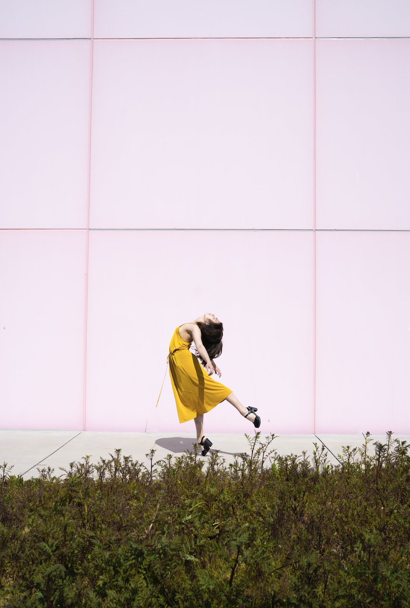 I present to you 'Blown'.
Now on <a href="/objktcom/">objkt</a> 
Straight from my very fresh new collection 'Frozen In Time'.

Link:
objkt.com/tokens/KT1QcvL…

See you there?

#NFT #Tezos #objkt #photography
