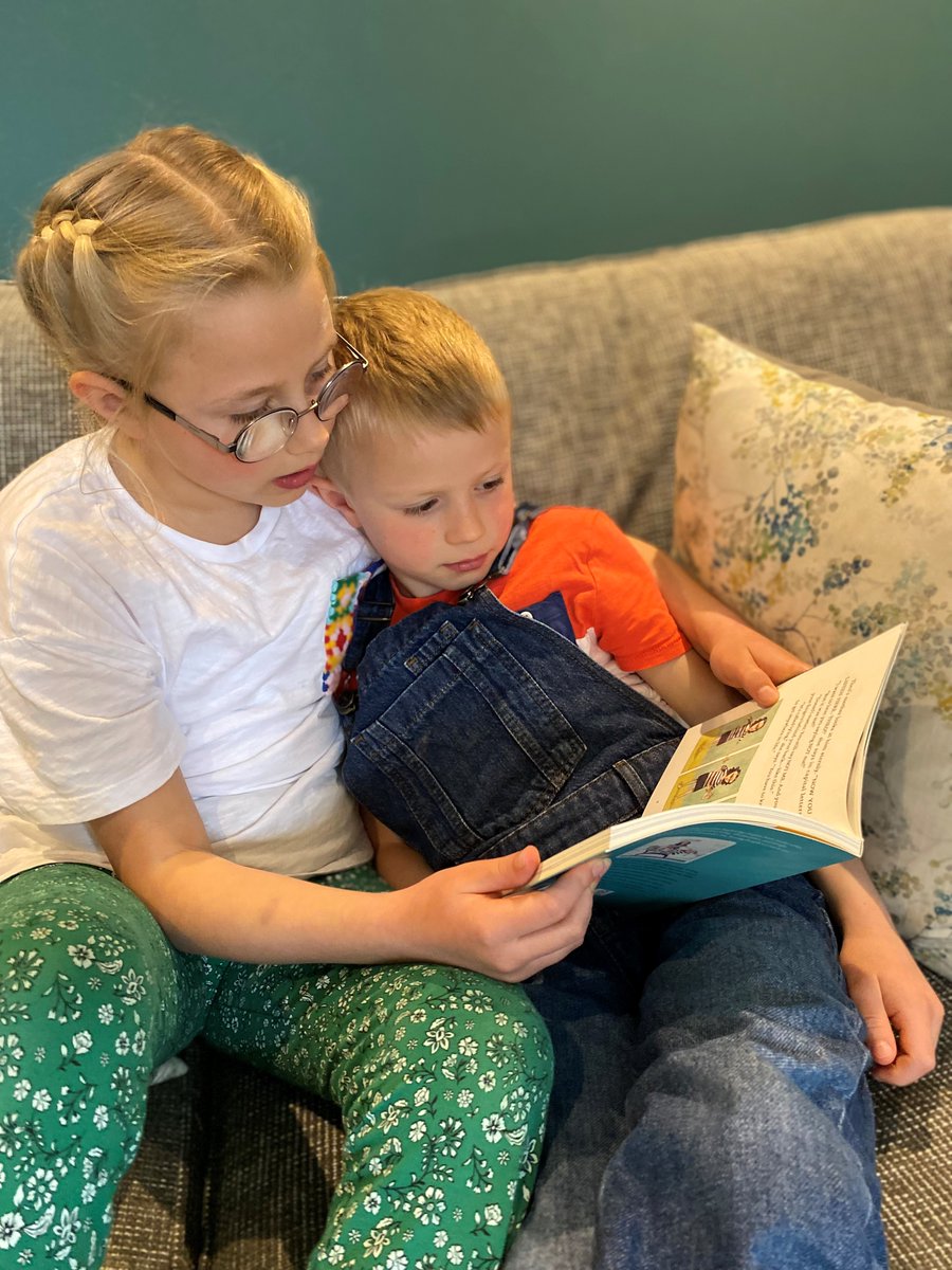 parrot_street's tweet photo. For so many kids the world is a very small place 🌎 #Readingforpleasure allows them to witness & experience what it is like to live in a different country or culture simply through the power of a good story that they are absorbed by & feel connected to #whyreadingmatters https://t.co/y5kcNvGZ2P