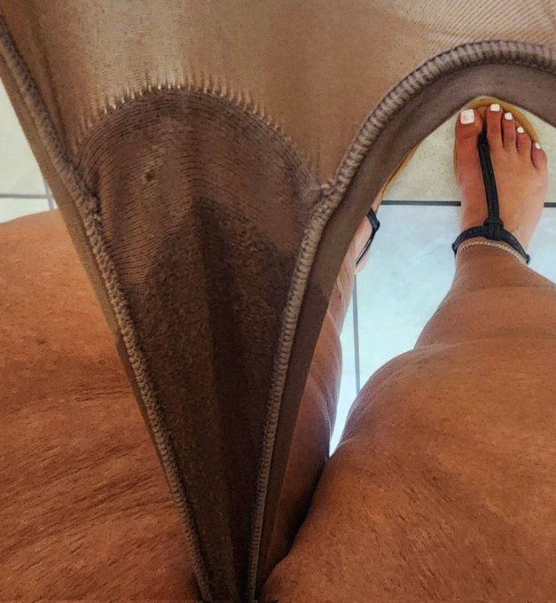 Naughty at Work Solo Vid live Now.. Cum 👀 How Many times I Cum 💦💦💦💦 $9 No PPV https://t.co/55MTKcBUqr