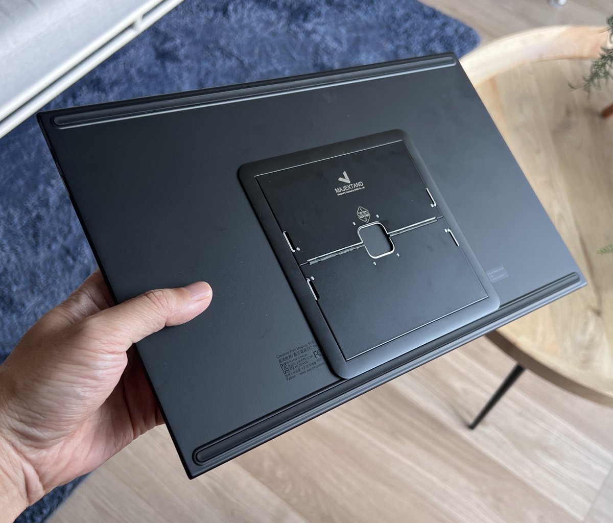 Wacom Movink13をお使いの方におすすめなスタンドがONED Majextand