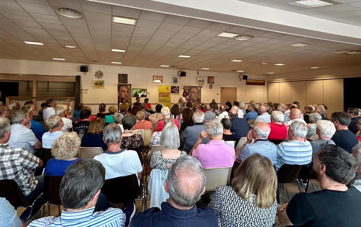 CaroleDelga's tweet photo. À #Foix, en #Ariège, jusqu’au bout de cette belle campagne : de l’enthousiasme, de la détermination à voter @rglucks1 le #9juin !

Un grand merci à tous les militants qui ont tracté, collé et convaincu pour #RéveillerlEurope 🇪🇺

On continue jusqu’à ce soir ! 💪🏻 https://t.co/KuA0kWirmo