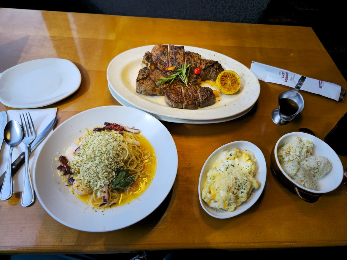 crlin64's tweet photo. 포터하우스 스테이크(970g) 세트입니다.
역시 스테이크는 정말 부드럽고 맛있습니다!!
#아웃백 #OUTBACK #아웃백스테이크하우스 #OUTBACKSTEAKHOUSE #일산원마운트점 #ONEMOUNT #포터하우스스테이크 #PORTERHOUSESTEAK https://t.co/lQrMkMdK1j