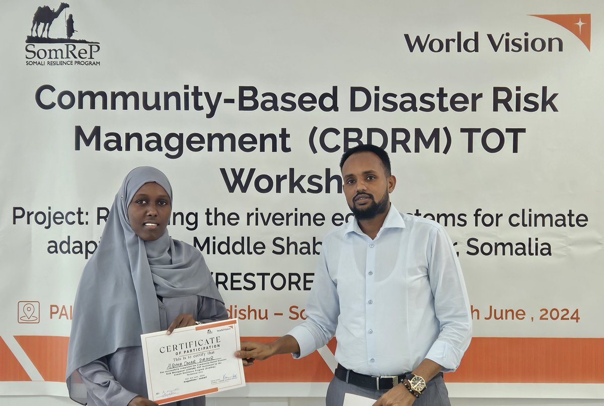 SomRePOfficial's tweet photo. Honored to facilitate ToT training on Community Based Disaster Risk Management as well as #GCVCA for the Jowhar Off-stream Storage Program #JSOP. Proud to collaborate with @UNEP & government facilitators on this. Grateful to @EU_in_Somalia for funding the activity
@FAOSomalia https://t.co/PdfI3iAIH1