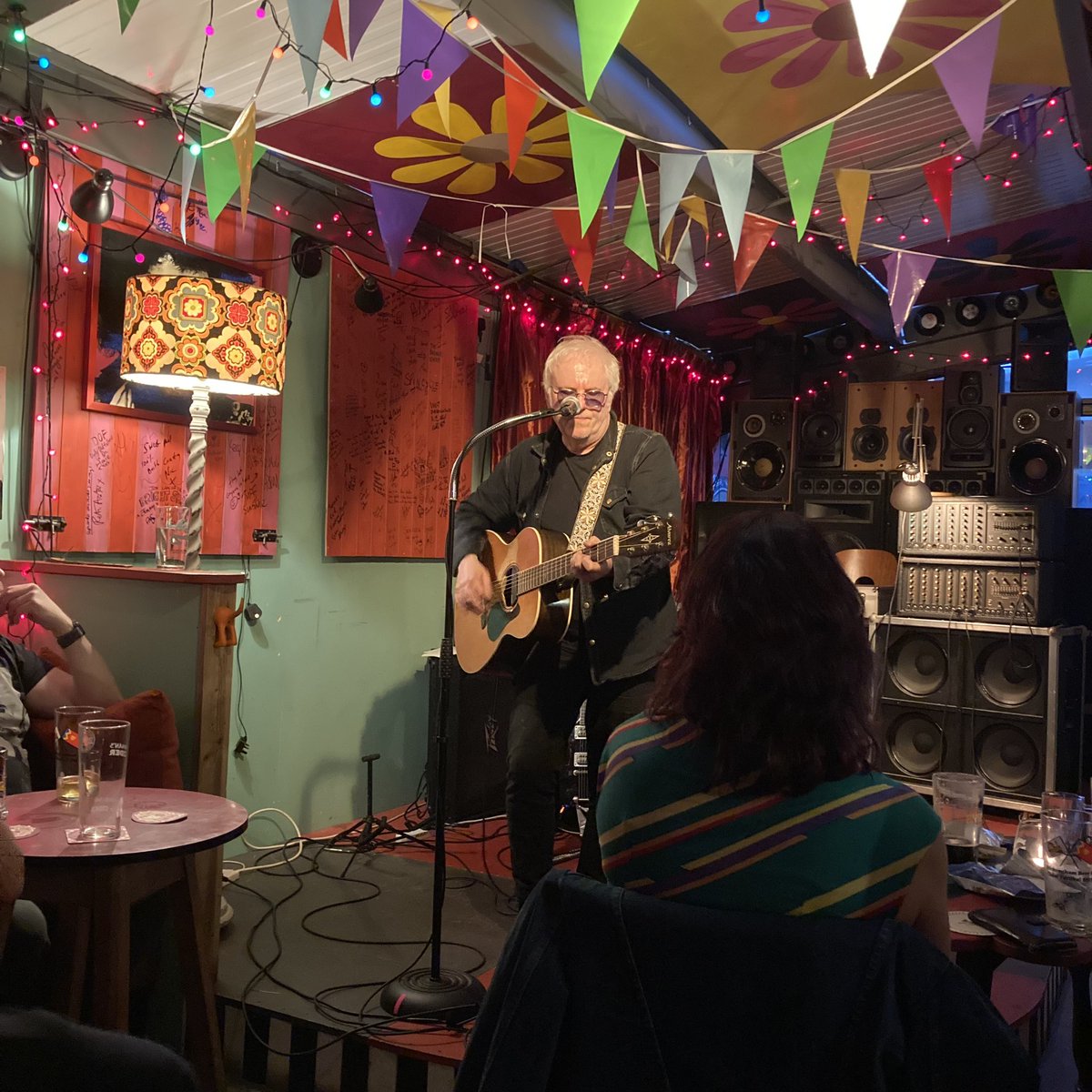 Great show and top car load out from Wreckless Eric <a href="/RocknRollBrew/">Rock&Roll Brewhouse</a> last night. He knows what he’s doing!