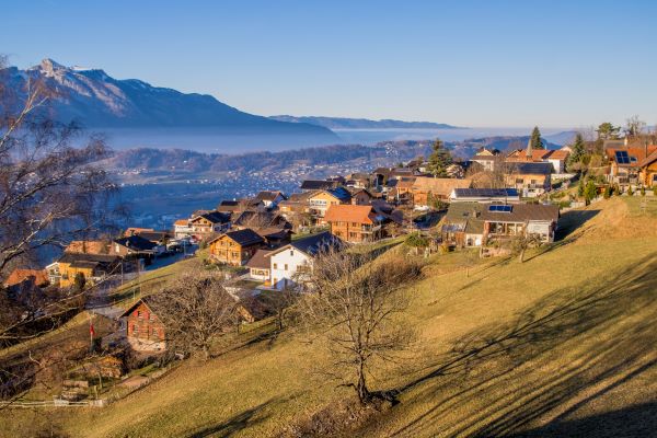 Die Gemeinde Planken wurde zu einem der besten Schweizer Dörfern gewählt - wir gratulieren! 🥇pulse.ly/q6bb56x4yi