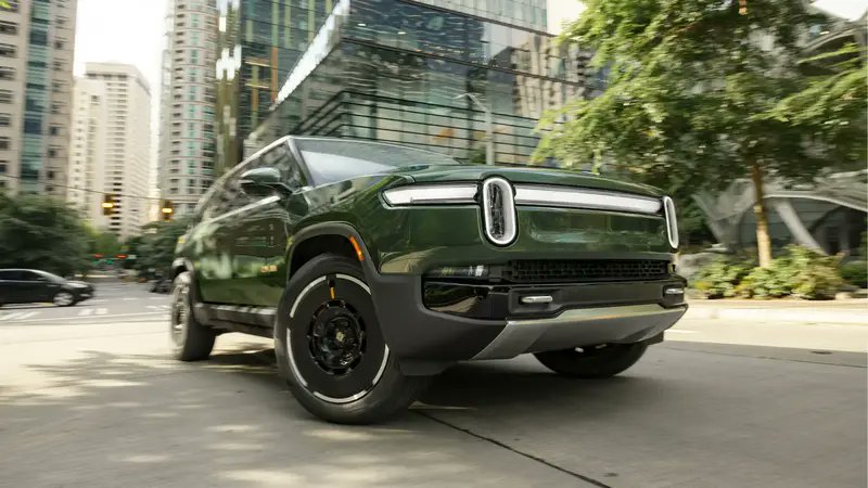 Mac4ever's tweet image. CarKey et Apple Music débarquent sur le nouveau Rivian R1S
mac4ever.com/182903
 #Mac4Ever #CarKey #Rivian